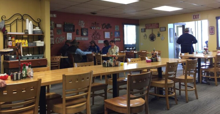 This Kansas Diner Is Homey, And Its Mouth-Watering Breakfast Reigns Supreme