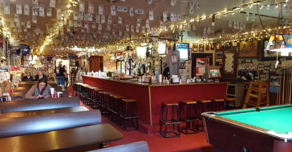 This Kansas Spot Serves Ribs That Have Diners Begging For The Sauce Recipe