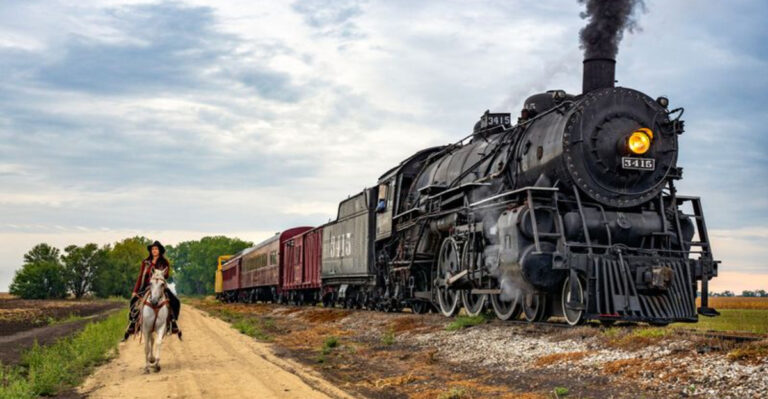This Kansas Train Ride Offers A Scenic And Nostalgic Day Trip Experience