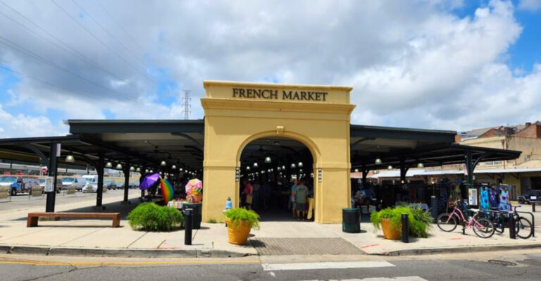 This Louisiana Flea Market Is The Kind Of Place Where One Quick Stop Turns Into Hours