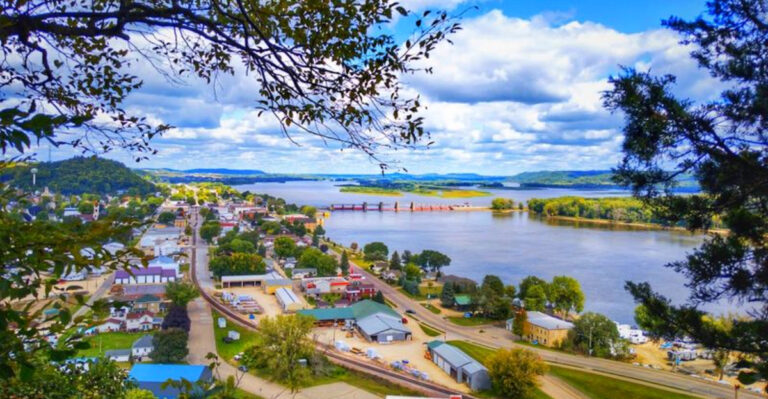 This Quaint Iowa River Town Is Filled With Pies, Porch Swings, And Small-Town Charm