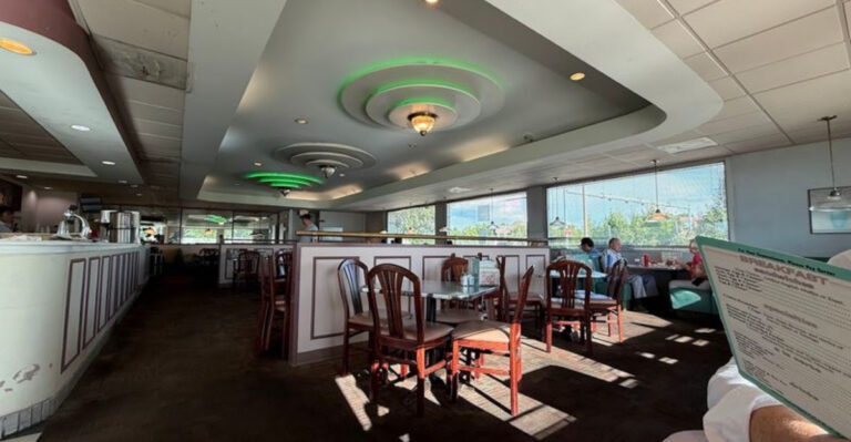 This Retro 1950s-Style Diner Is Drawing Kansans In For Mouth-Watering Milkshakes