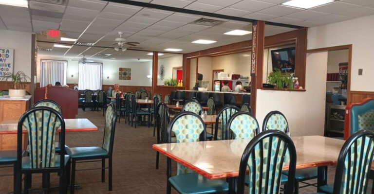 This Small-Town Iowa Restaurant Has The Kind Of Menu That Keeps Everyone Happy