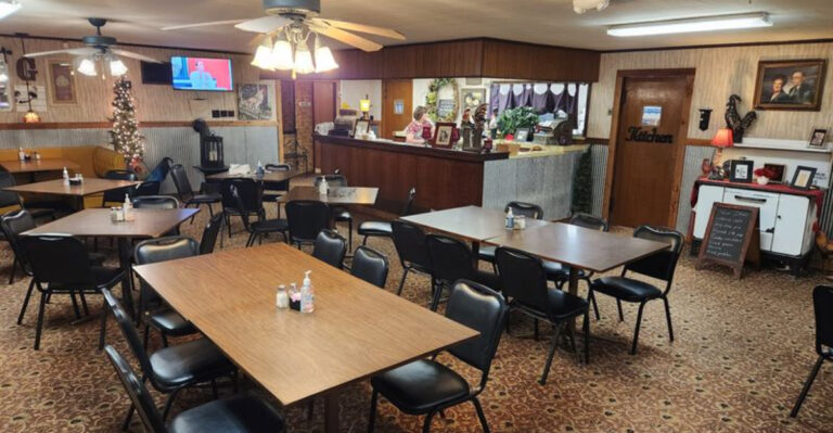 11 Remote Kansas Dining Spots You Will Be Glad You Drove Out To This Summer