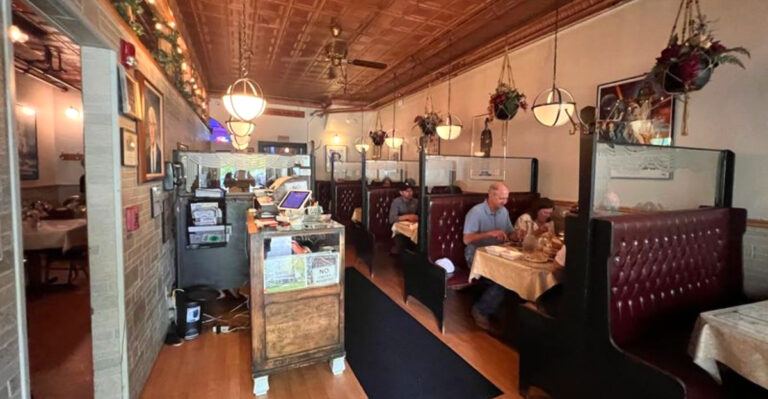 Iowa Steakhouse You Barely Notice That Serves A Filet Mignon You’ll Never Forget