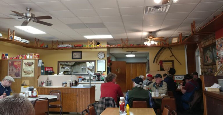 The Humble Restaurant In Kansas That Secretly Serves The Best Buffet In The State