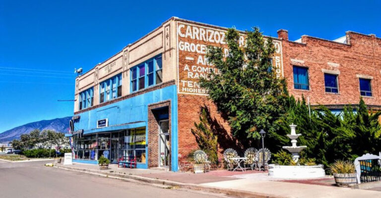 This Artsy Desert Town In New Mexico Feels Like A Vintage Escape From The Crowds