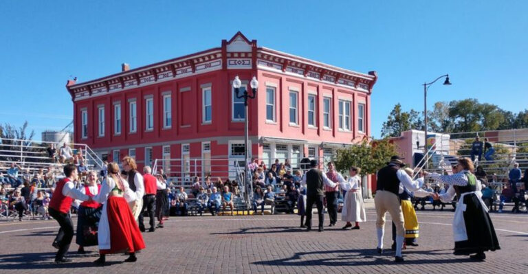 This Charming Kansas Town Becomes Even More Magical In The Summer