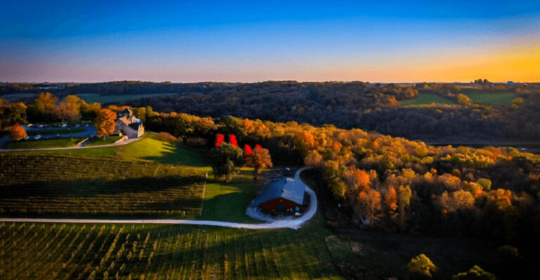 This Iowa Hilltop Spot Is Truly A Quiet Slice Of Paradise (And No, We Are Not Exaggerating)