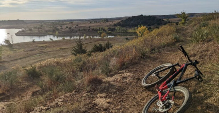 This Kansas State Park Feels Like A Real-Life Painting Come To Life