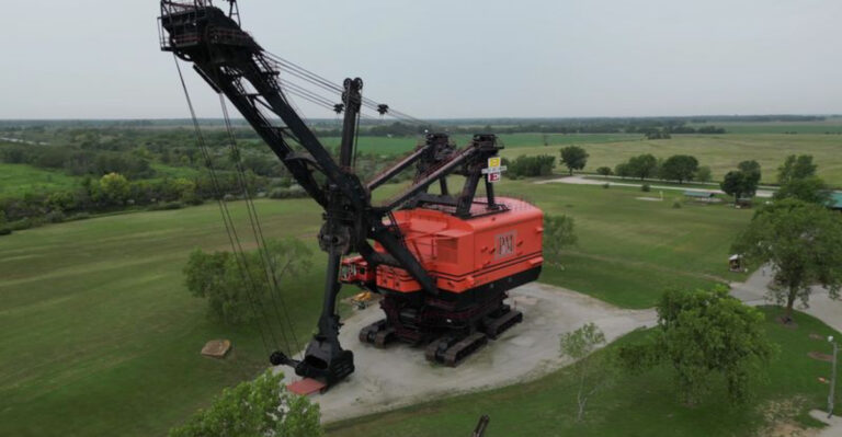 This Massive Kansas Machine Reveals A Surprisingly Fascinating Piece Of American History