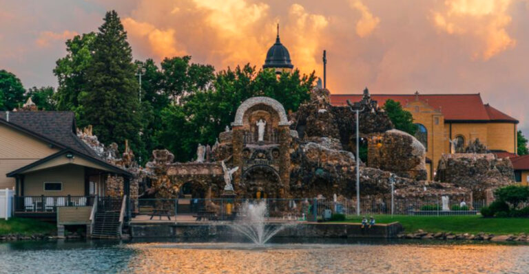 This Tiny Iowa Town Holds A Sparkling Treasure Unlike Anything Else In The State