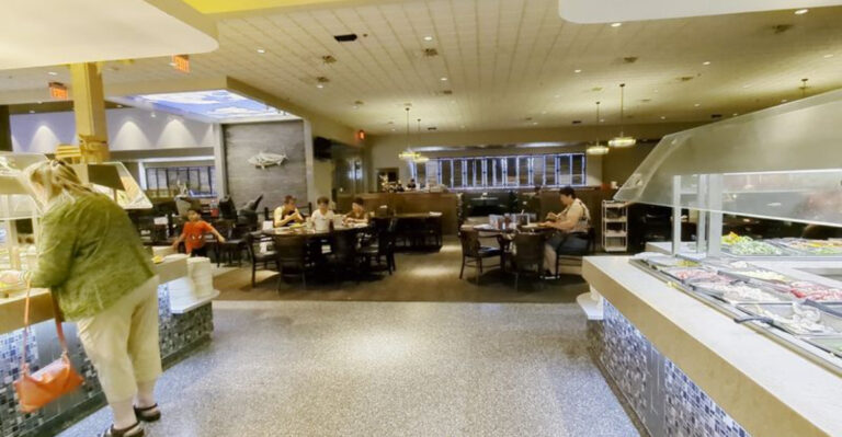 This All-You-Can-Eat Kansas Seafood Spot Is A Spread Worth Planning Around