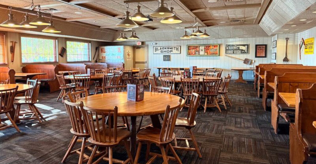 This Iowa Restaurant Knows Exactly What Hungry Road Trippers Want On The Table