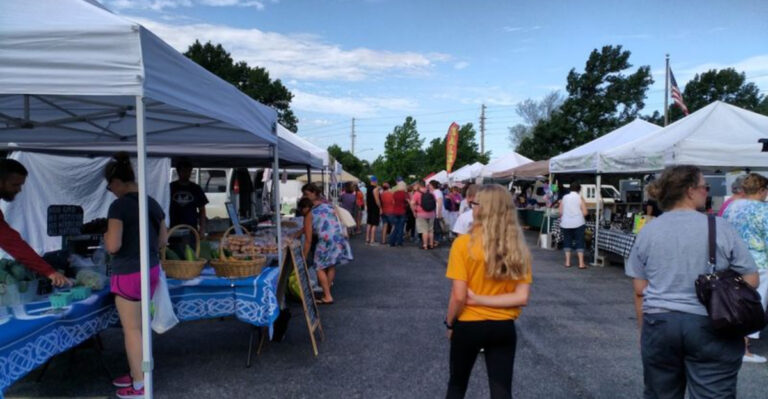 This Massive Kansas Farmers Market Is A Dream Come True For Fresh Food Lovers
