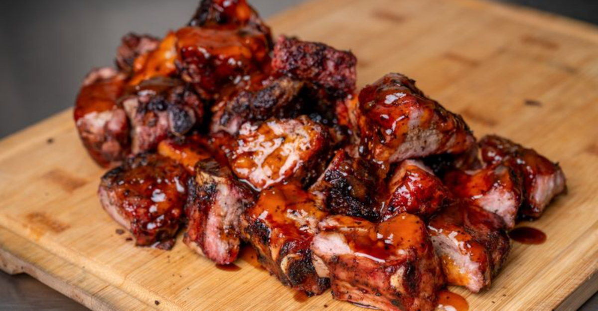 This Mississippi BBQ Counter Turns Rib Tips Into The Lunch-Rush Prize