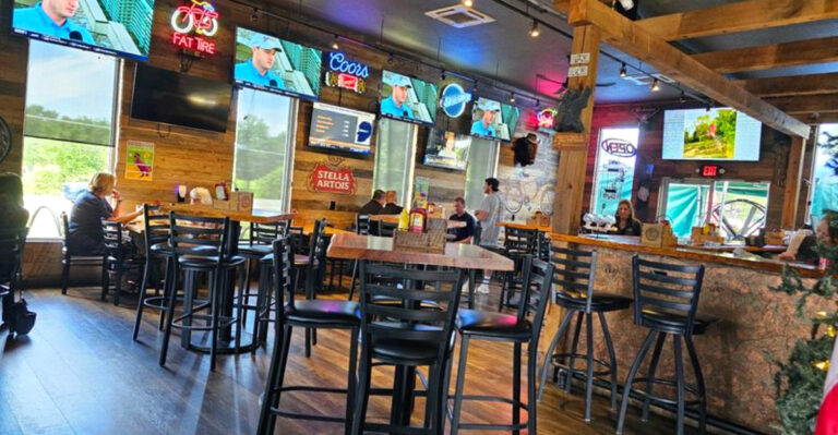 This Rustic Iowa Restaurant Feels Like Dining Inside A Treehouse