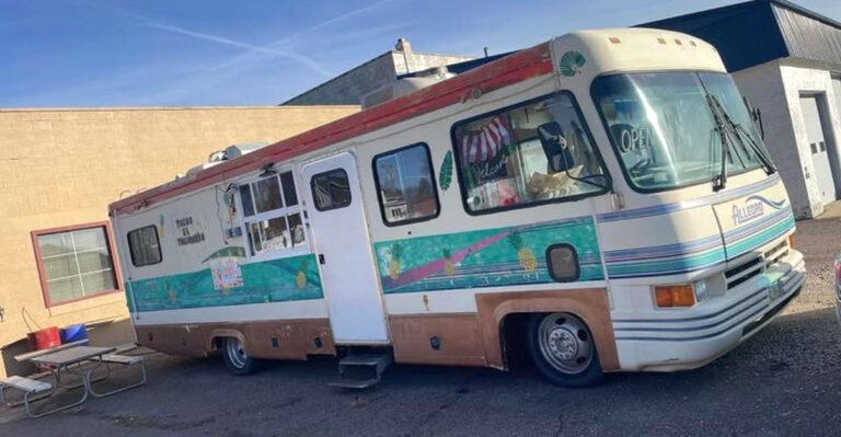 12 Authentic Iowa Taco Trucks That Are Absolutely Worth Standing In Line For