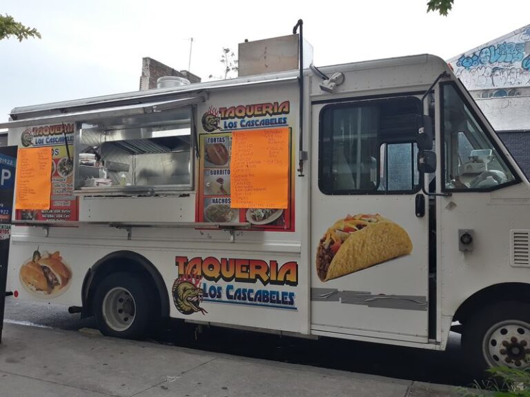 This Tiny California Taco Truck Serves Carnitas So Good People Drive In From Two Counties Over