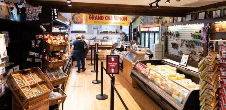 This Little Ohio Cheese Shop Cuts Curds So Fresh They Still Squeak When You Bite Them