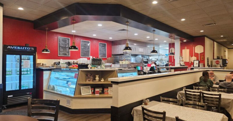 A Kansas Italian Restaurant In Johnson County With A Cult Following And Hours-Long Waits