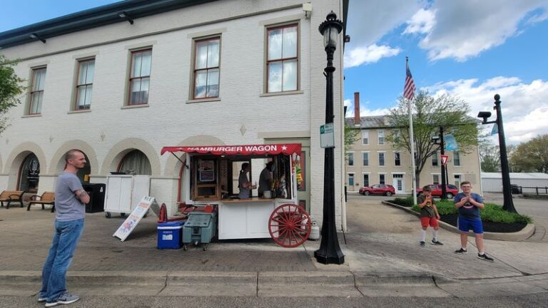 This Tiny Ohio Food Cart Has Been Serving the Same Simple Burger Since 1913