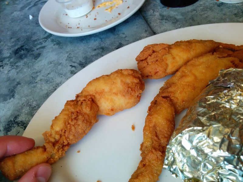 This North Carolina Fish Camp Serves Fried Seafood So Crisp Locals Drive An Hour For A Table
