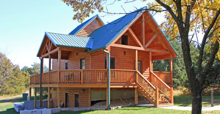 The Affordable Kansas Lake Resort Locals Have Been Visiting For Decades