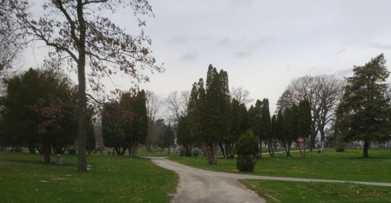 9 Haunted Cemeteries In Iowa That Locals Swear Are Too Spooky To Visit Alone