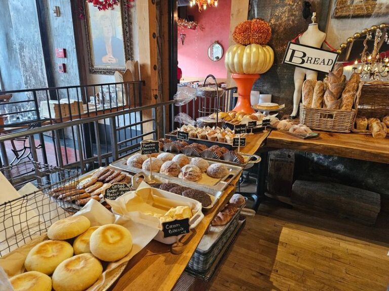 This Tiny California Bakery Serves Sourdough Loaves People Drive An Hour To Grab Fresh