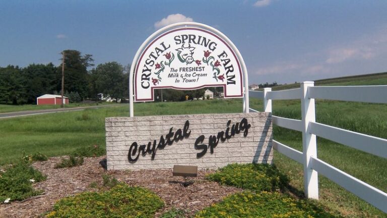 This Pennsylvania Roadside Creamery Serves Homemade Ice Cream Worth The Drive Every Summer