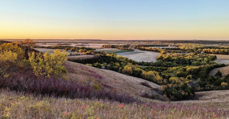 This Gorgeous Kansas Hiking Trail Is Infamous For Its Heavy Summer Tick Season