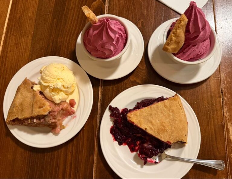 This Tiny California Pie Shop Bakes Olallieberry Pies Locals Drive Miles To Bring Home