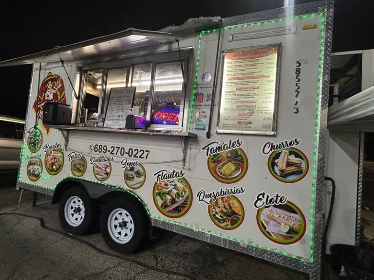 This Tiny Orlando Taqueria Serves Street Tacos on Curry Ford Road