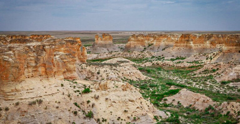 13 Affordable Kansas Day Trips That Feel Breathtaking For Under $60