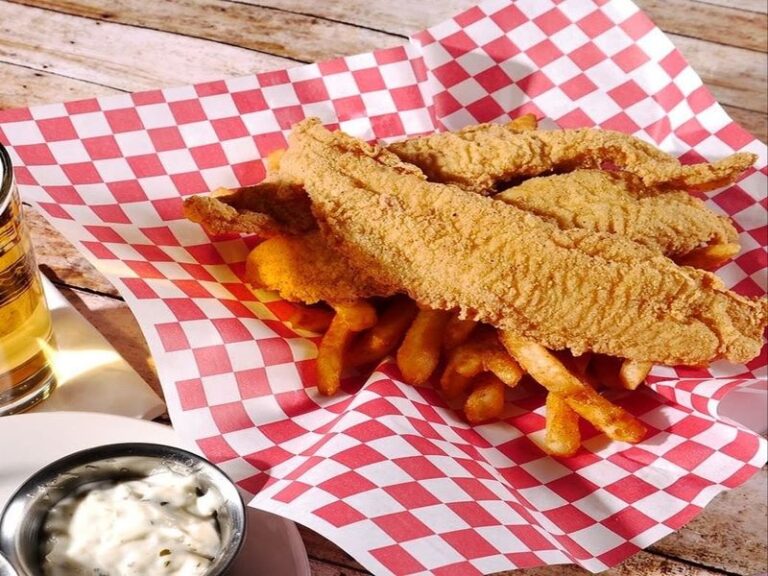 7 North Carolina Seafood Shacks Where The Fried Flounder Comes Straight Off The Boat