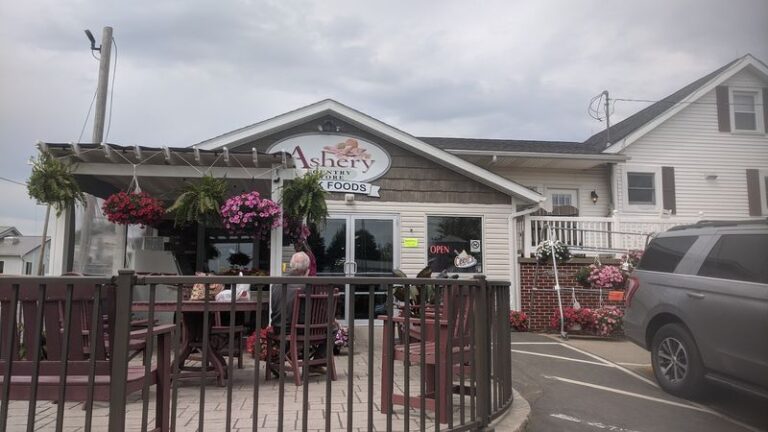 You’ll Find Ohio’s Best Hand-Rolled Pretzels Baking Behind This Amish Country Counter