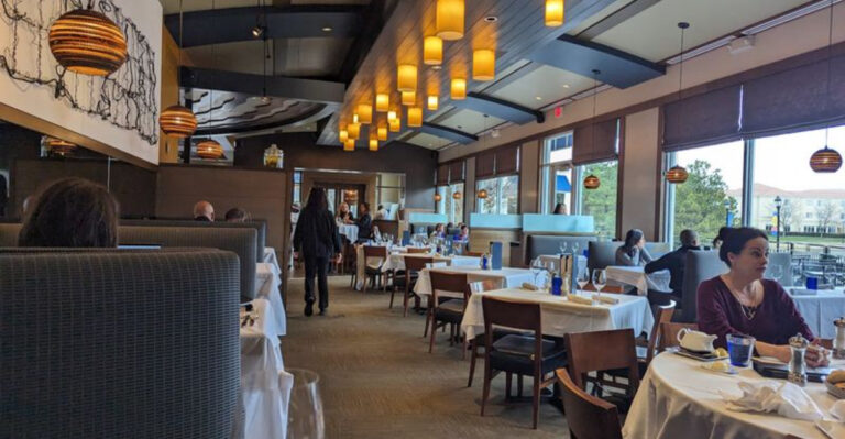 11 Under-The-Radar Kansas Lakeside Restaurants Locals Secretly Guard