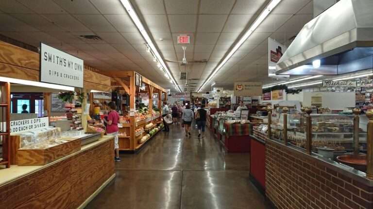 Seven Pennsylvania Farmers Markets Where the Stalls Overflow With Just-Picked Produce Every Weekend