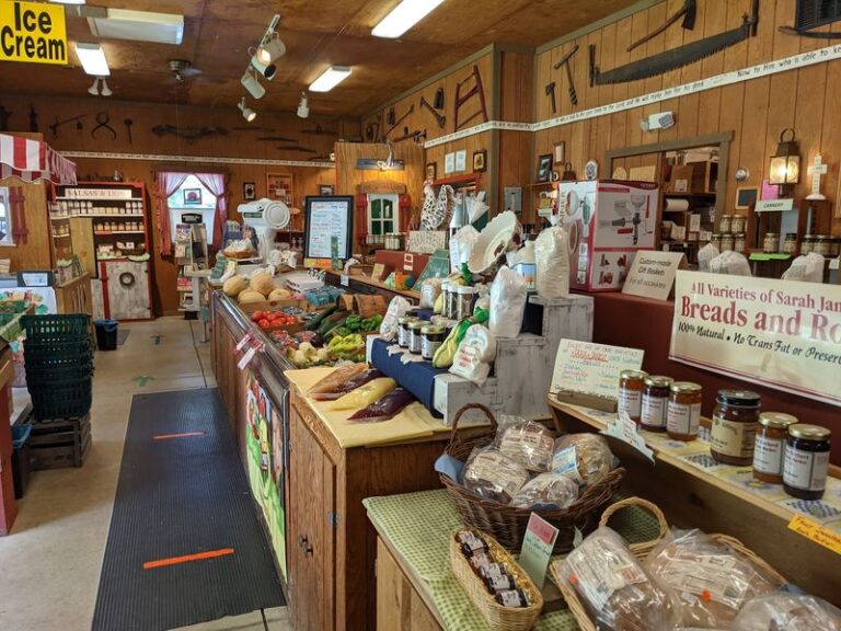 8 Ohio Small-Town Orchards Where the Cider Donuts Come Out Hot and Cinnamon-Sugared