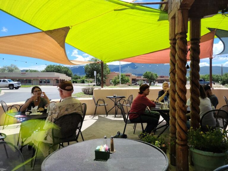 7 New Mexico Green Chile Cheeseburgers So Good Locals Argue Over Which One Wins