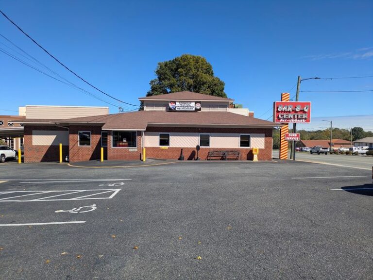 In Lexington, North Carolina, Barbecue Center Chops Pork And Piles On Red Slaw Locals Have Loved For Decades