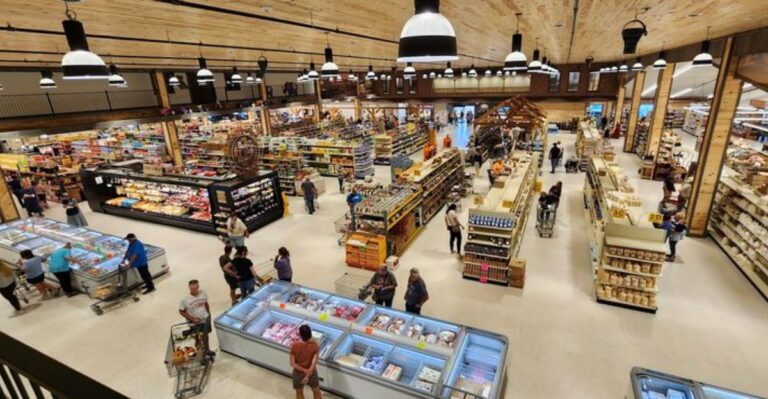 The Massive Eastern Iowa Country Store Where You Can Lose An Entire Afternoon