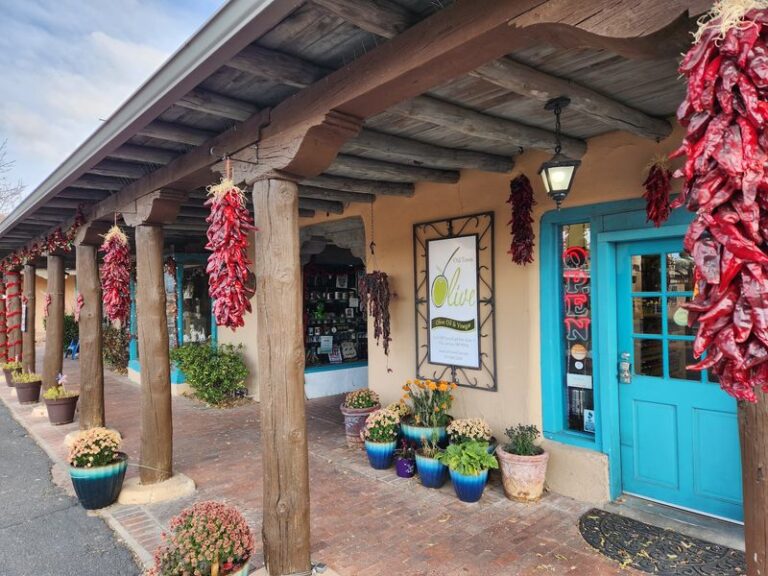This New Mexico Shop Lets You Taste A Green Chile Olive Oil Made For New Mexico Cooking