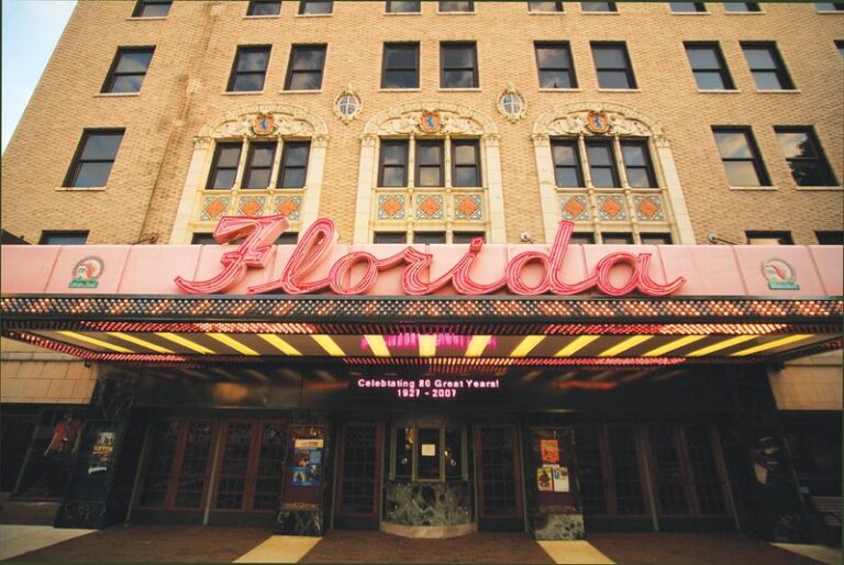 9 Florida Historic Theaters Where the Marquee Still Glows Over Downtown Nights