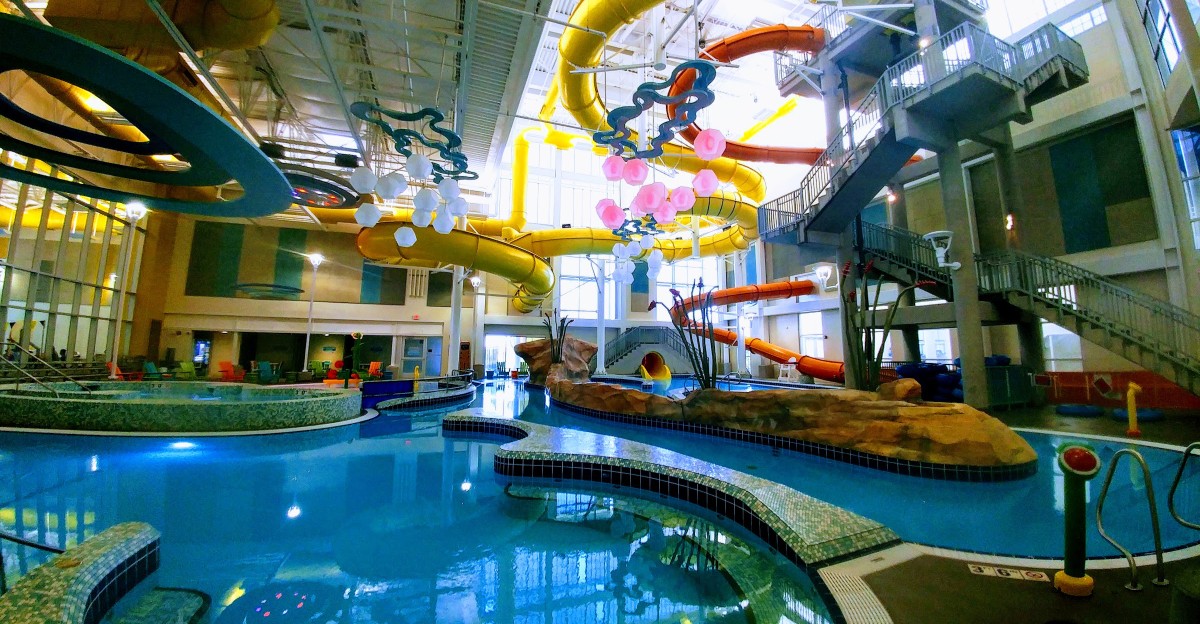 This New Mexico Indoor Waterpark Is Surprisingly Fun For Adults And Costs As Little As $10
