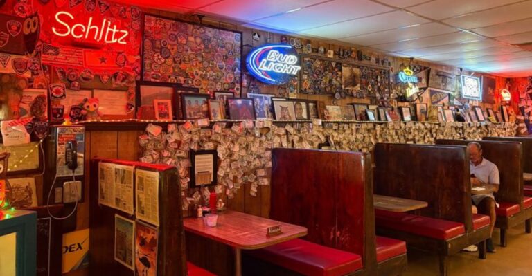 This Unassuming New Mexico Tavern Turned One Green Chile Cheeseburger Into A Local Icon