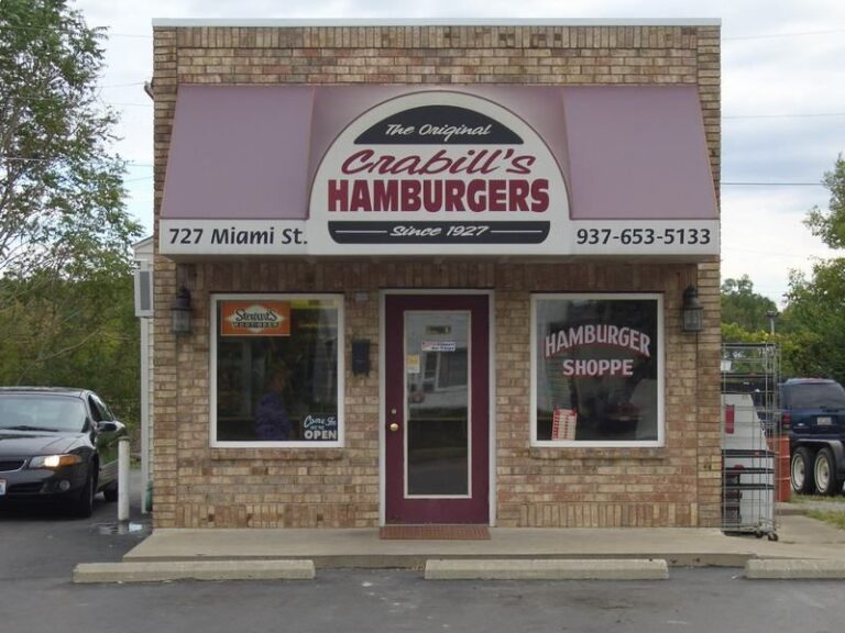 Regulars Crowd This Ohio Drive-In for Foot-Long Coneys Served Right to the Car in Columbus
