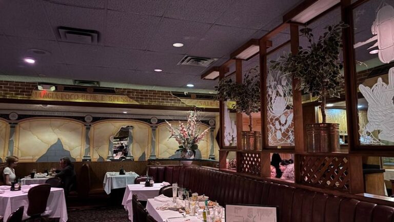 This Old-School New Mexico Italian Spot Serves Portions So Huge You’ll Want To Share