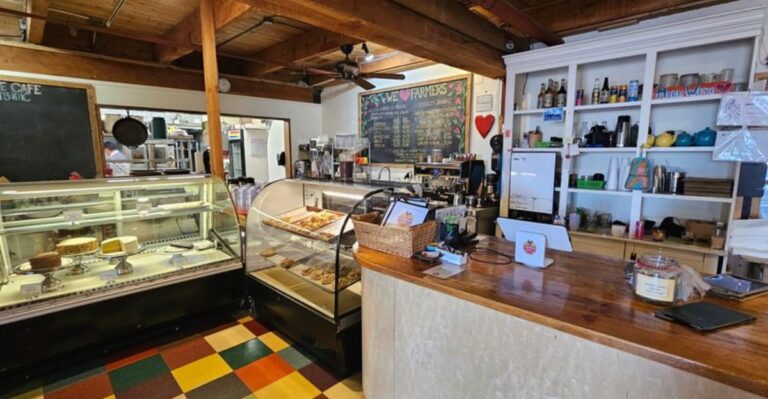 This New Mexico Mountain Bakery Is Worth The Drive For Warm Pies With Blue Corn Crust